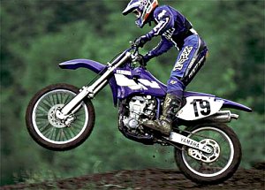 yz400 action 1